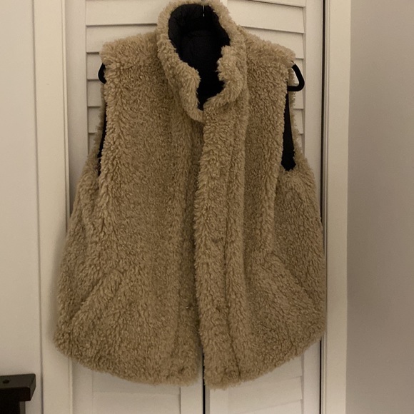 Puffer vest - Picture 2 of 2